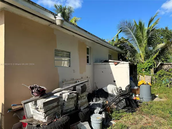 250 NW 98 Street, Miami, FL 33150