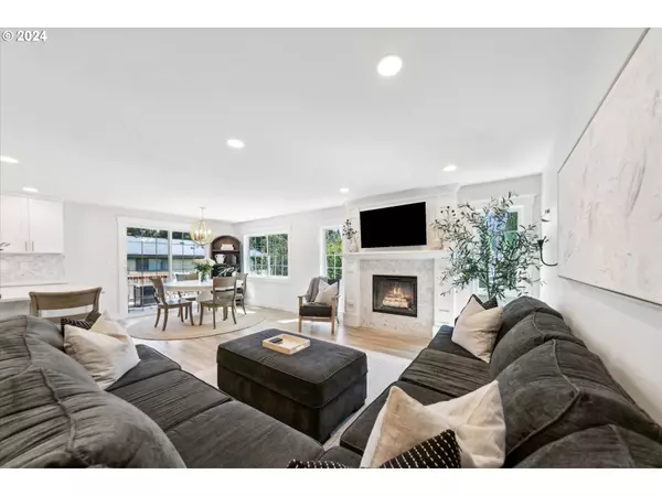 2015 DORAL CT, West Linn, OR 97068