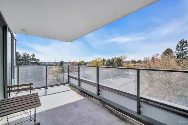 8238 LORD ST #402, Vancouver, BC V6P 0G7