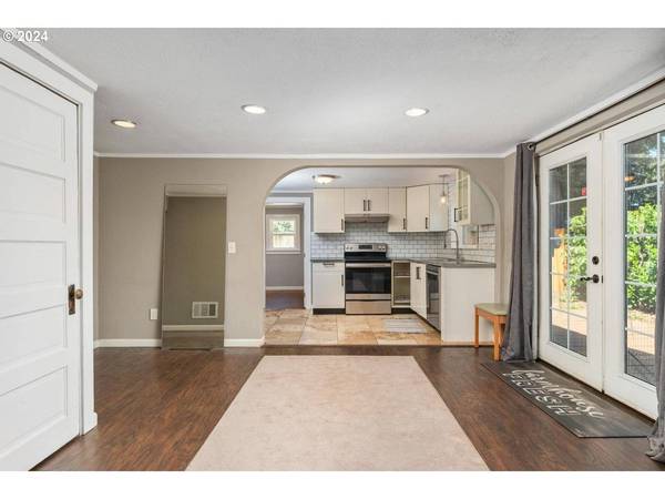 5605 SE HENDERSON ST, Portland, OR 97206