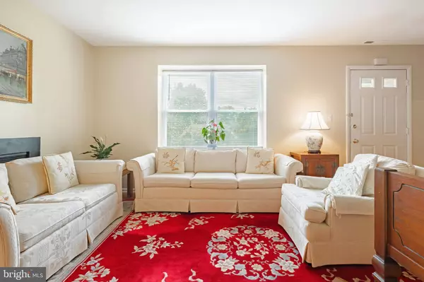 117 WHITE BIRCH CT, Cherry Hill, NJ 08003