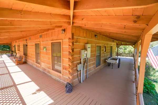 1675 Chigger Hollow Rd, Pleasant Shade, TN 37145