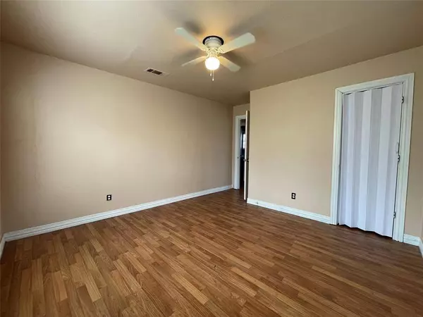 2537 Quentin Court, Fort Worth, TX 76106