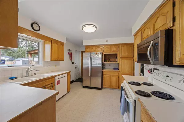 3028 W Rosewood Ave, Spokane, WA 99208