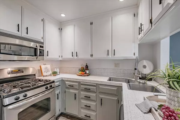 2929 Crocker CT, Aptos, CA 95003