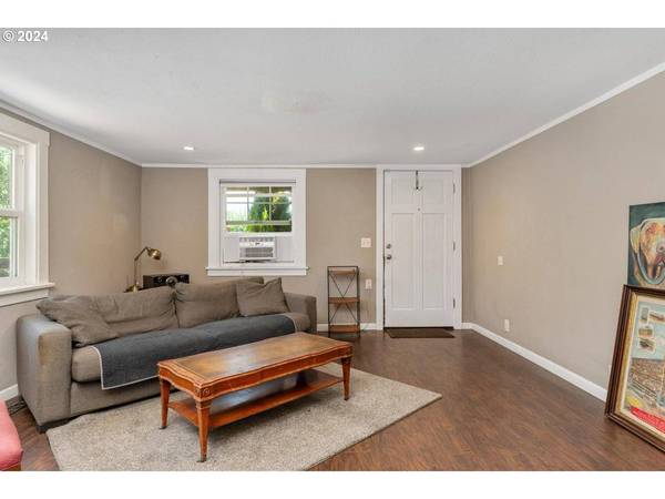 5605 SE HENDERSON ST, Portland, OR 97206