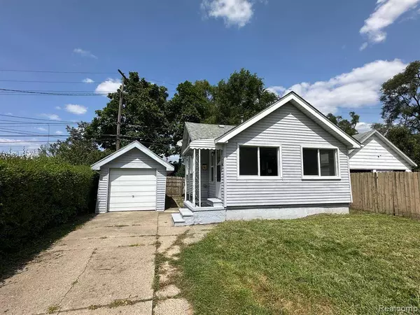 320 CHESTNUT Avenue, Hazel Park, MI 48030
