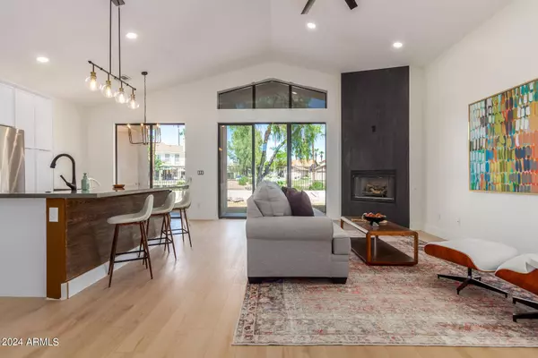 4608 N DESERT STREAM Way, Litchfield Park, AZ 85340