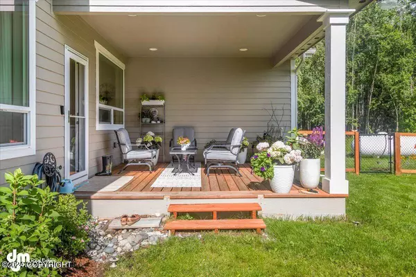 6819 S Lark CIR, Wasilla, AK 99623