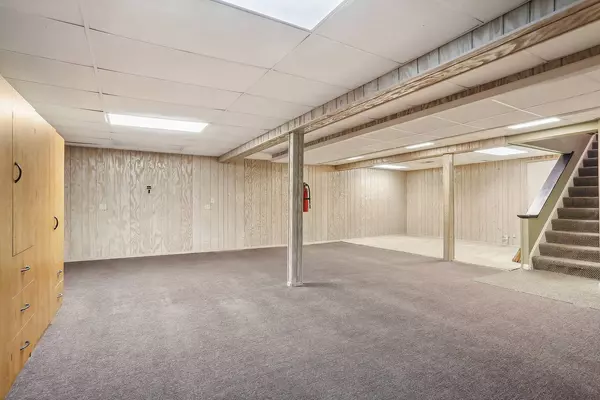 1939 Koehling RD #0, Northbrook, IL 60062