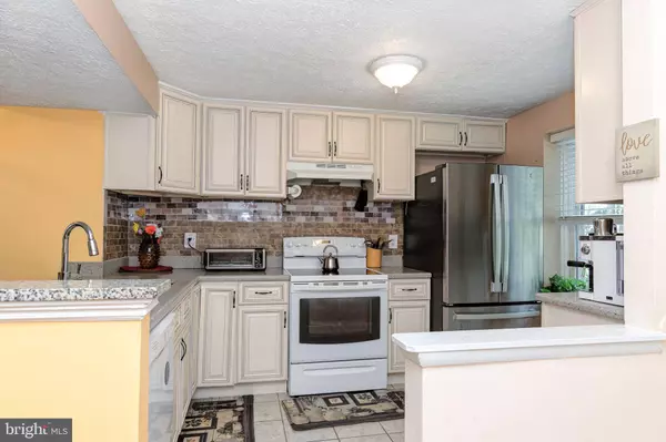 8303 WINDFALL RD, Springfield, VA 22153