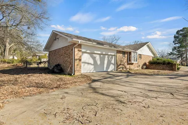 515 Dogwood, Mount Pleasant, TX 75455