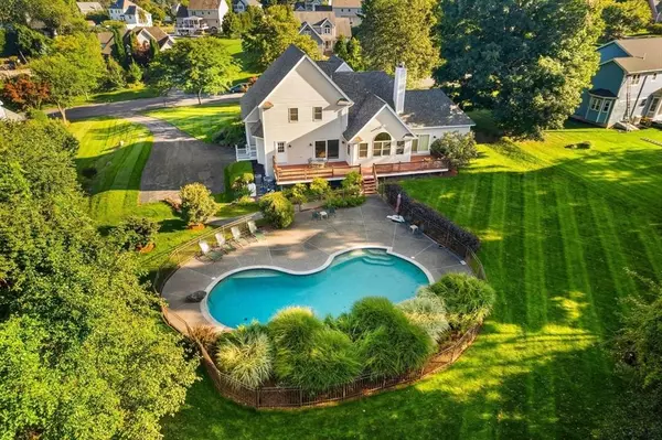 11 Valley View Farm Rd, Haverhill, MA 01835