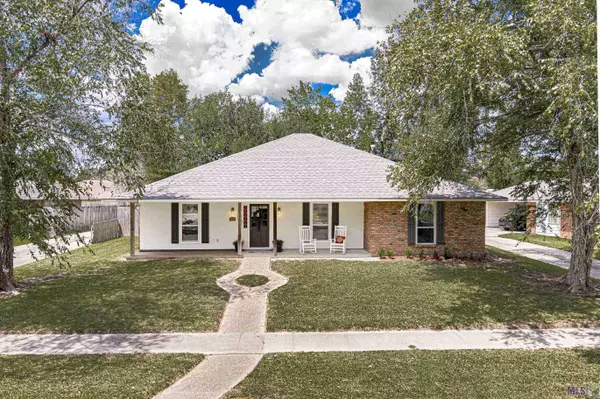 1105 LEYCESTER DR, Baton Rouge, LA 70808