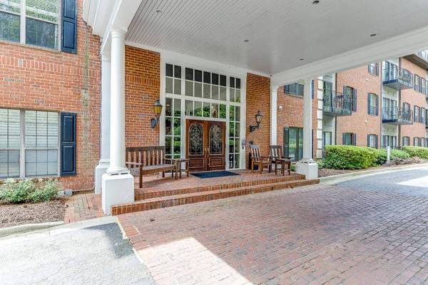 2921 Lenox RD NE #214, Atlanta, GA 30324