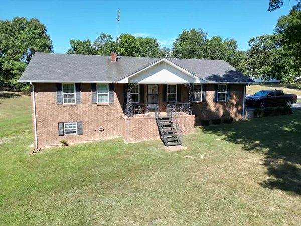 2055 Chisholm Rd, Iron City, TN 38463