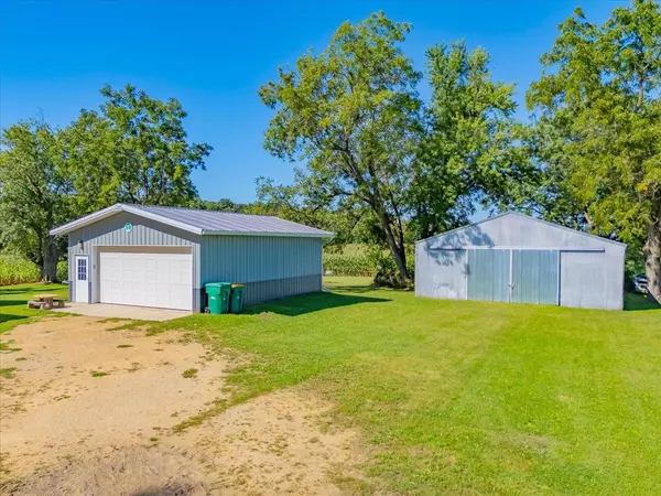 N8723 Sandy Hook Road, Brooklyn, WI 53521