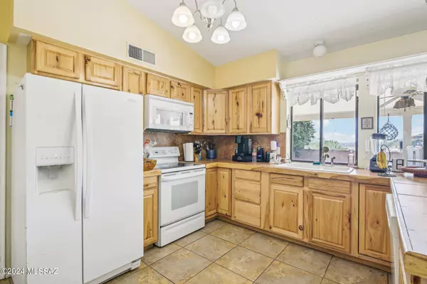 7248 E Inca Dove Drive, Tucson, AZ 85750