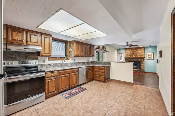 2356 E 2250 N, Layton, UT 84040