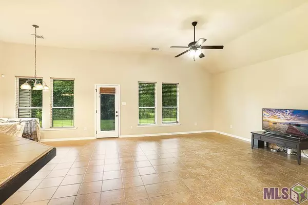 14130 MARTINIQUE DR, Gonzales, LA 70737