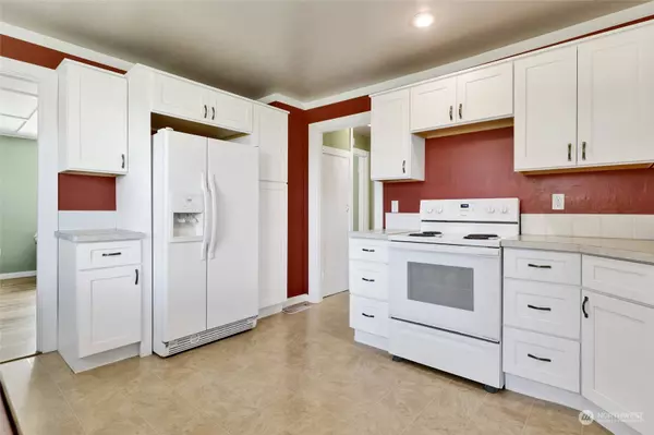 8369 Gillies RD, Everson, WA 98247