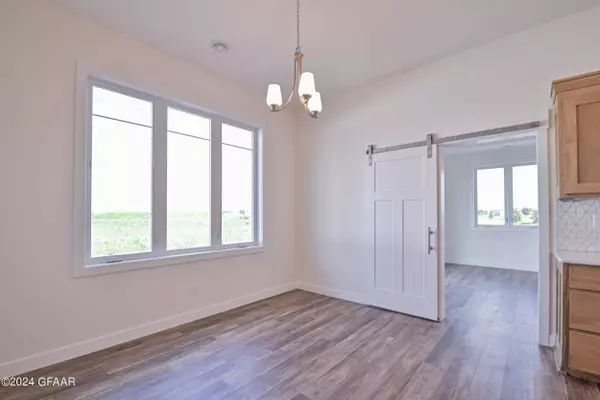 4162 25TH ST S, Grand Forks, ND 58201