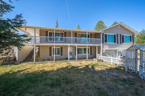 11803 N Pine Bluff Rd, Nine Mile Falls, WA 99026