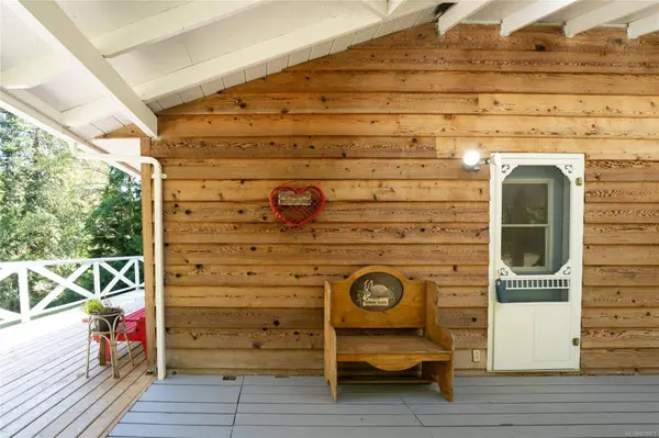 163 Easthom Rd, Gabriola Island, BC V0R 1X2