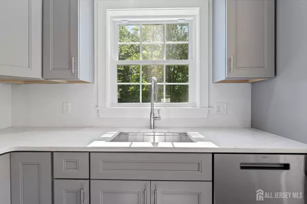 571 Marlboro RD, Old Bridge, NJ 08857