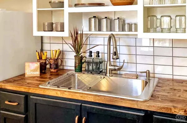 42 Stoney Clove RD, Hunter, NY 12442