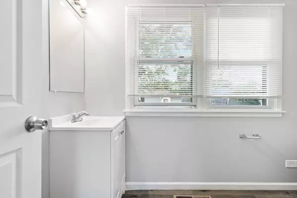 15208 Boca Rio Drive, Oak Forest, IL 60452