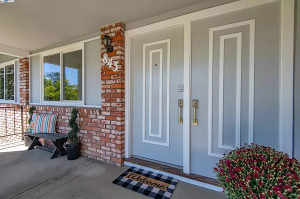 843 Wall St, Livermore, CA 94550