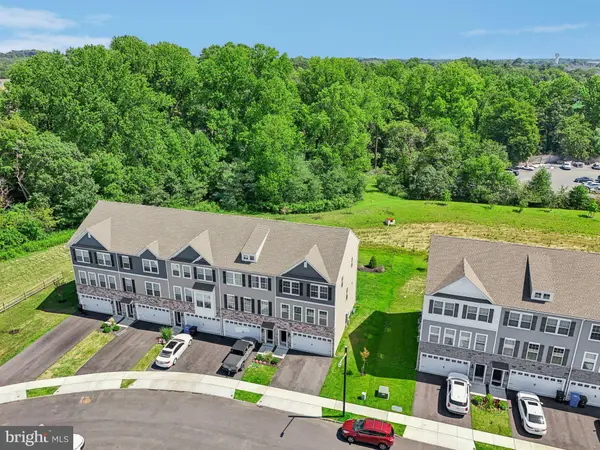 30 SISTERS HOMESTEAD RD, Mount Laurel, NJ 08054