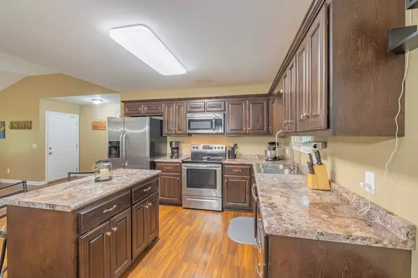 217 Shawna Ln, Hillsboro, TN 37342