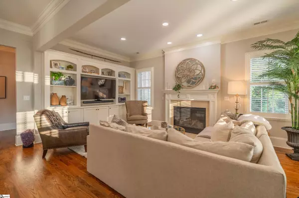 707 E McBee Avenue, Greenville, SC 29601