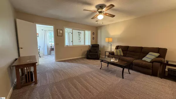 207 Lakeside Circle, Greenville, SC 29615