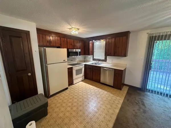 83 Bridle Path Ln, Methuen, MA 01844