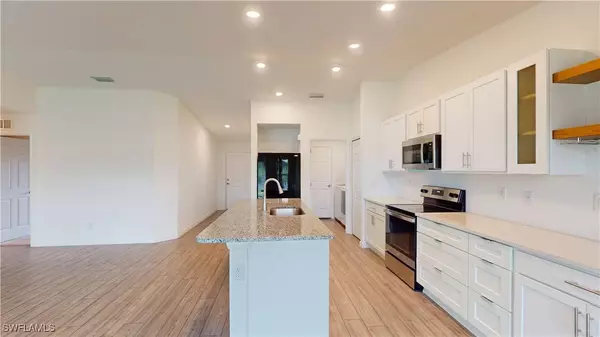 2804 NW 25th TER, Cape Coral, FL 33993