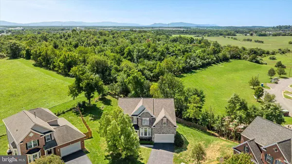 937 KENNEDY DR, Winchester, VA 22601