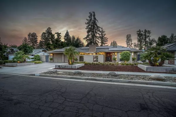 8733 N Fuller Avenue, Fresno, CA 93720