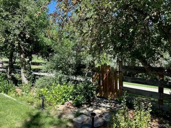 10935 W Half Moon PASS, Littleton, CO 80127