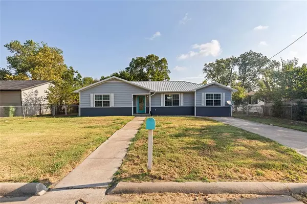 609 E Pine Street, West, TX 76691