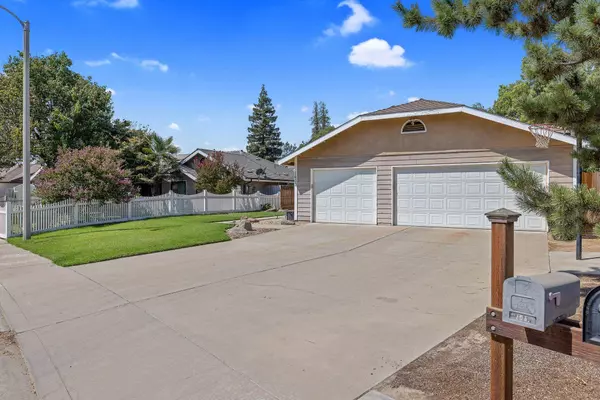 1633 N Norman Street, Visalia, CA 93292