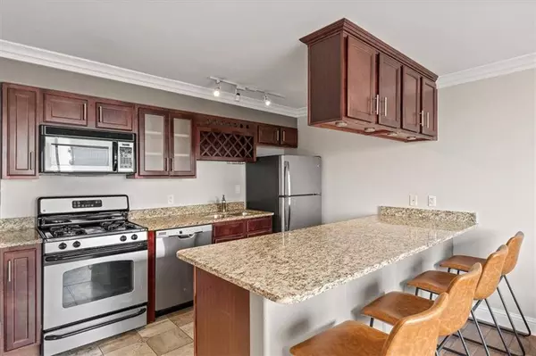 700 E 8th ST #15B, Kansas City, MO 64106