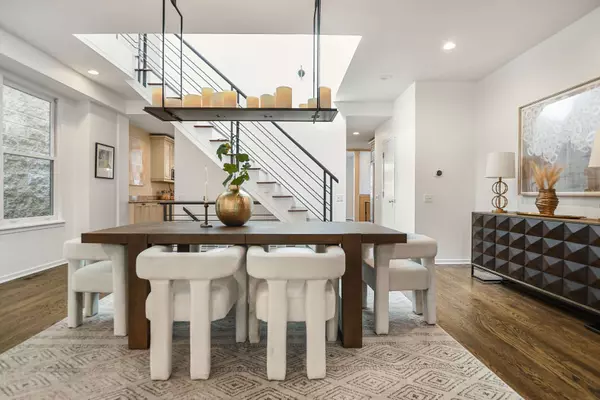 2648 N Racine AVE, Chicago, IL 60614