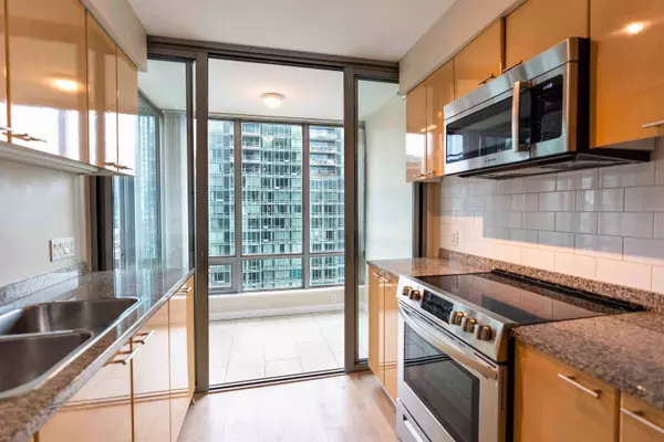 1288 W GEORGIA ST #2504, Vancouver, BC V6E 4R3