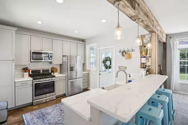 742 7th Street, Prairie Du Sac, WI 53578