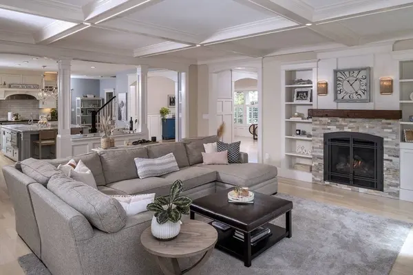 75 Saint George St, Duxbury, MA 02332