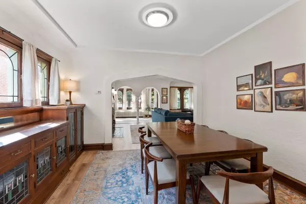 3616 N Murray, Shorewood, WI 53211