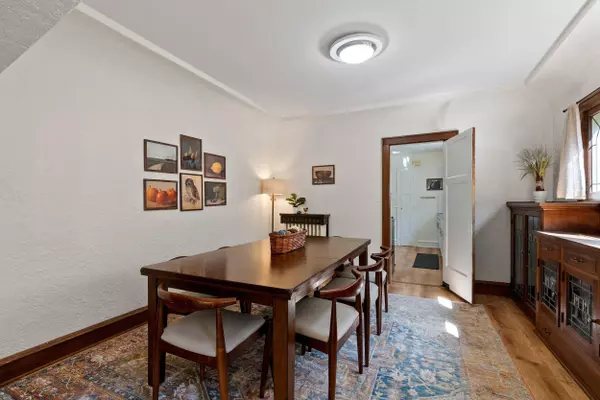 3616 N Murray, Shorewood, WI 53211